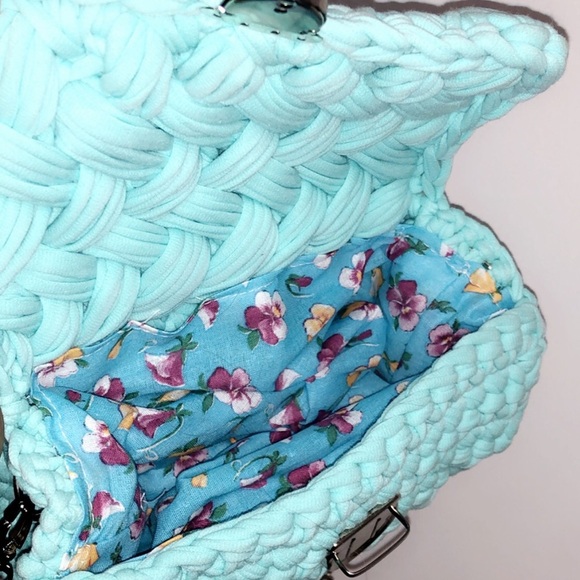 Meet your Posher,Flaviennefazy the handmade seller - Picture 5 of 5